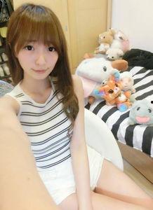 女主播地铁换衣服,女主播遭遇意外曝光