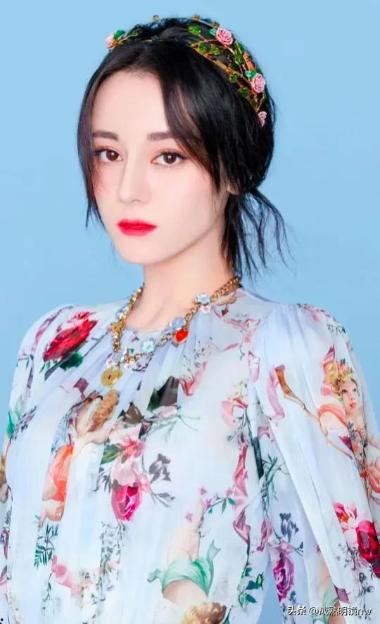 迪丽热巴的写真照片